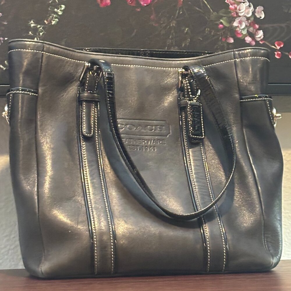 Vintage Embossed Coach Lambskin Black Leather Shoulder Bag